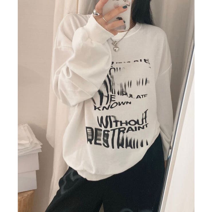 アイボリー | 厚み感が薄く半袖とレイヤードして楽しんでもいいクルーネックトレーナー トップス | VIVID LADY