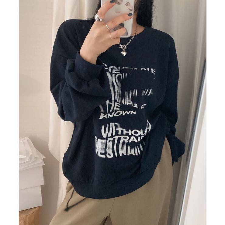 ネイビー | 厚み感が薄く半袖とレイヤードして楽しんでもいいクルーネックトレーナー トップス | VIVID LADY