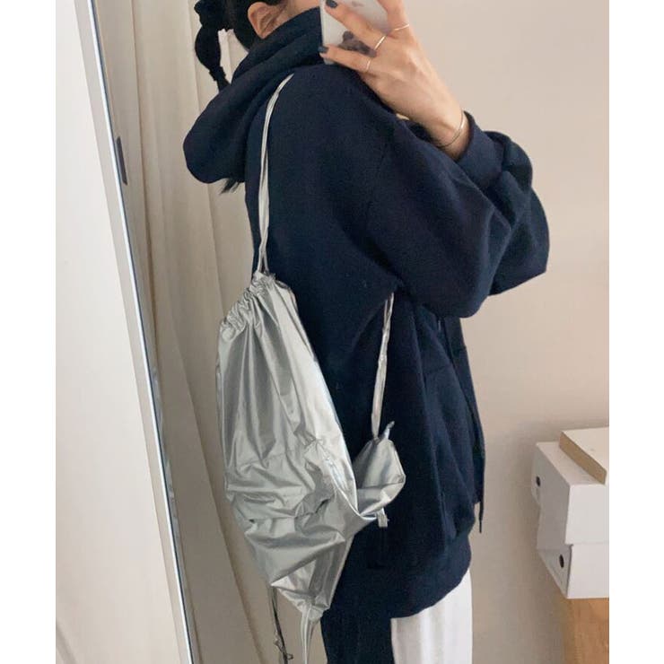 すっきりとしたポイントになる配色レタリングのパーカー トップス レディース | VIVID LADY | 詳細画像18 