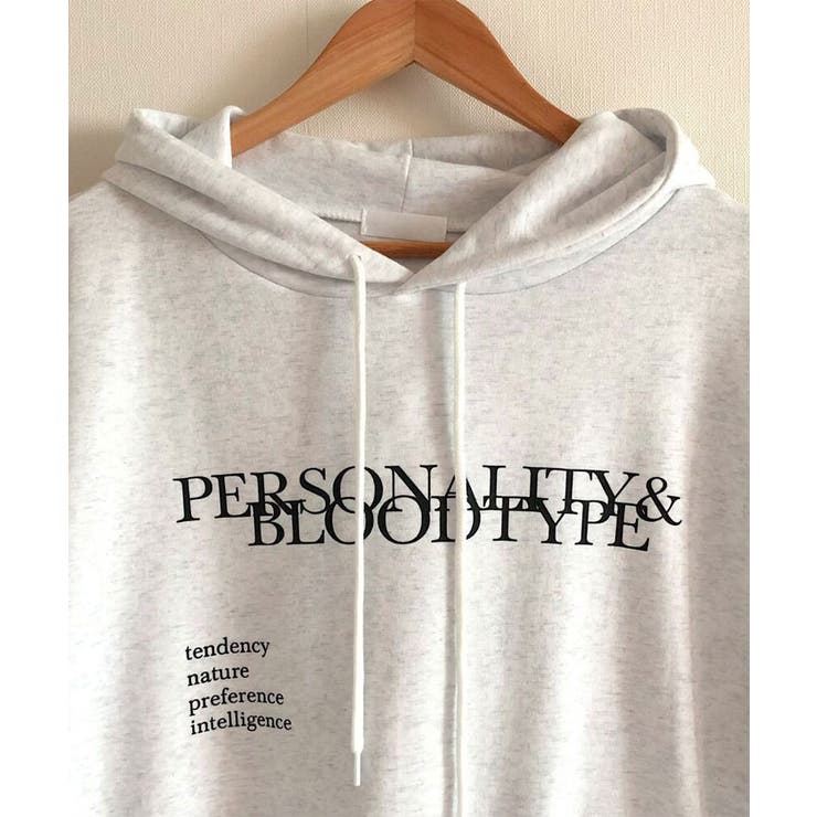 すっきりとしたポイントになる配色レタリングのパーカー トップス レディース | VIVID LADY | 詳細画像4 