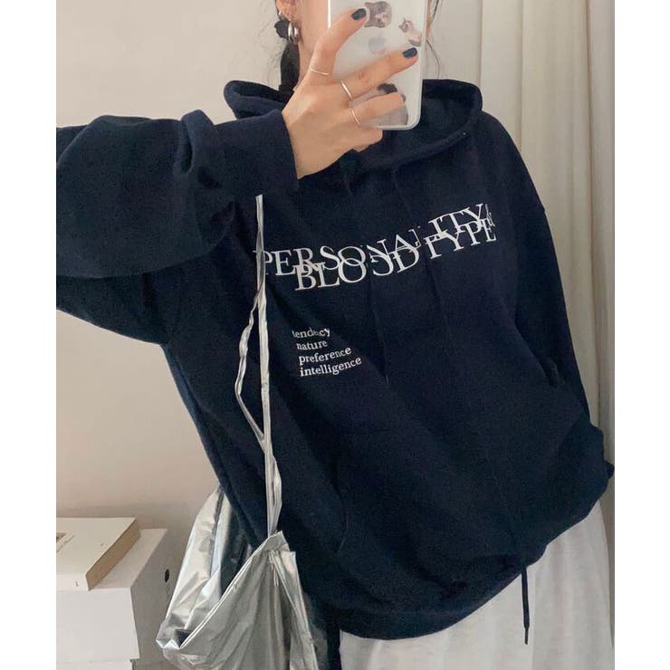 すっきりとしたポイントになる配色レタリングのパーカー トップス レディース | VIVID LADY | 詳細画像2 