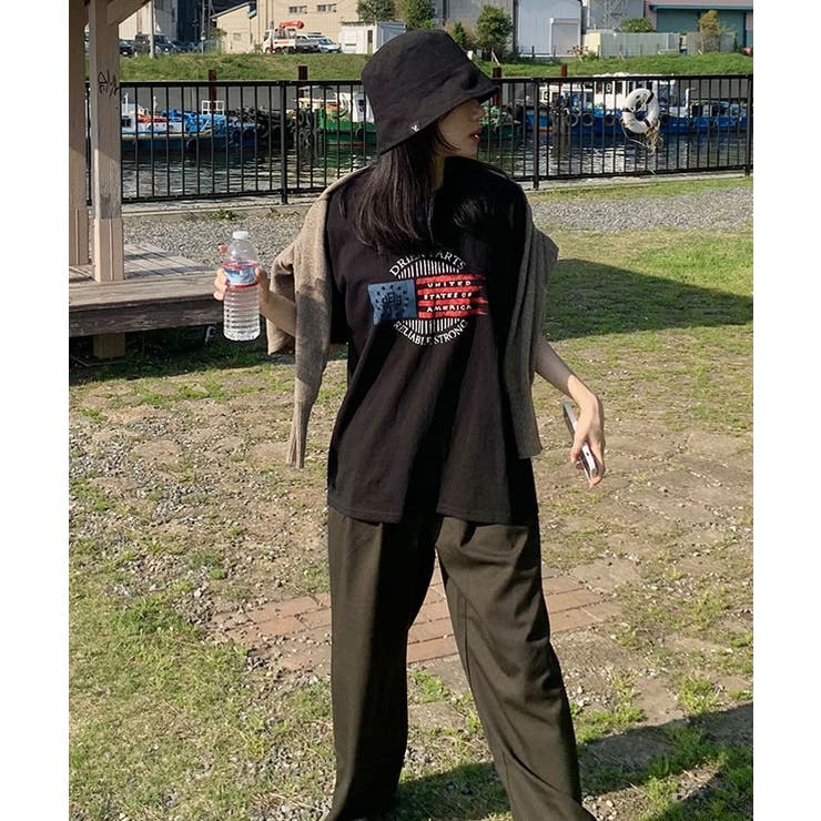 ブラック