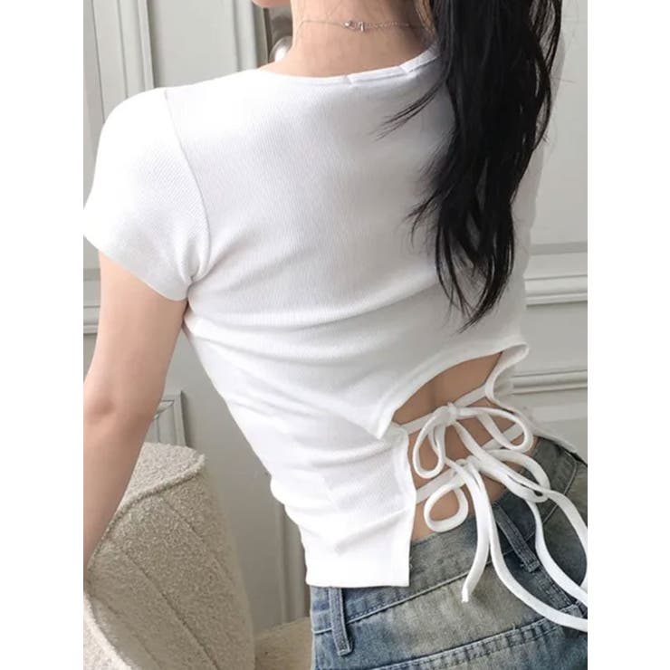 ホワイト | バックレースアップ クロップドTシャツ | VIVID LADY