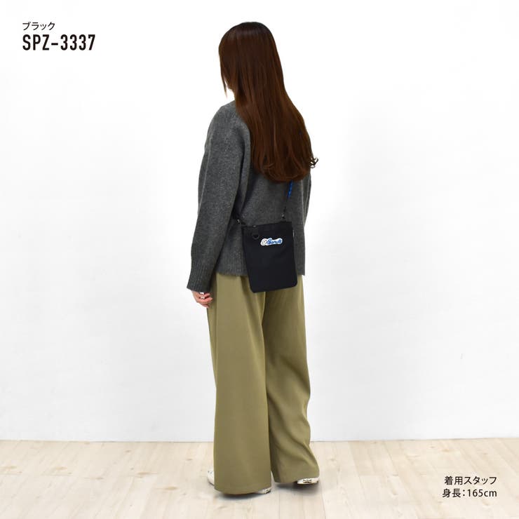 スヌーピー サコッシュ ショルダーバッグ スクエア 斜めがけ 撥水 軽量 小さめ 2way ロゴ 刺繍 黒 サスティナブル 大人 レディース 女子 女の子 男の子 男女兼用 高校生 中学生 小学生 旅行 ポシェット お出かけ かわいい キャラクター グッズ