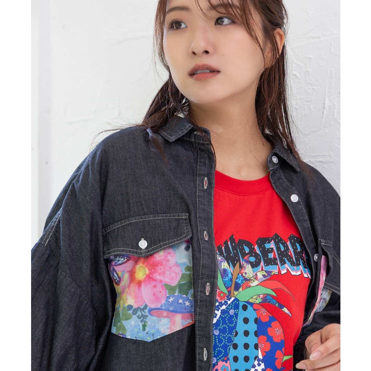 スカラー ScoLar 花柄ポケット付 デニムシャツ （ブルー） スカラー ScoLar 花柄ポケット付 デニムシャツ （ブルー
