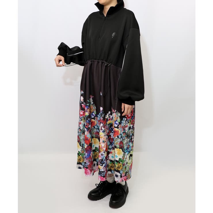 ブラック | 花柄に隠れ黒ネコ柄 ハーフジップジャージワンピース | ScoLar