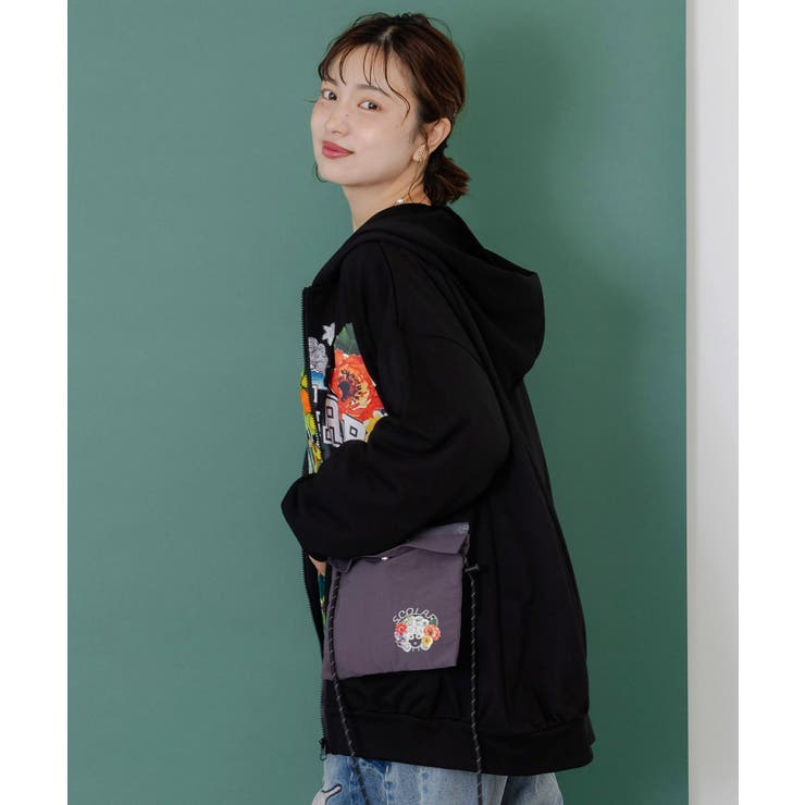 取り外し可能サコッシュ付き 花×ロゴパーカー | ScoLar | 詳細画像5 