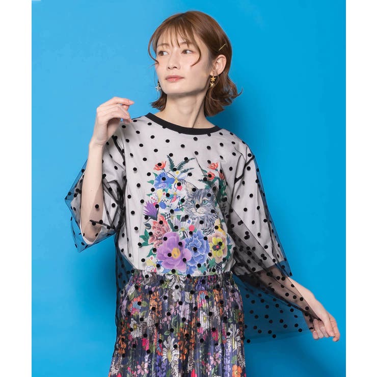 オフホワイト | ドットチュール重ね花ネコ柄Tシャツ | ScoLar