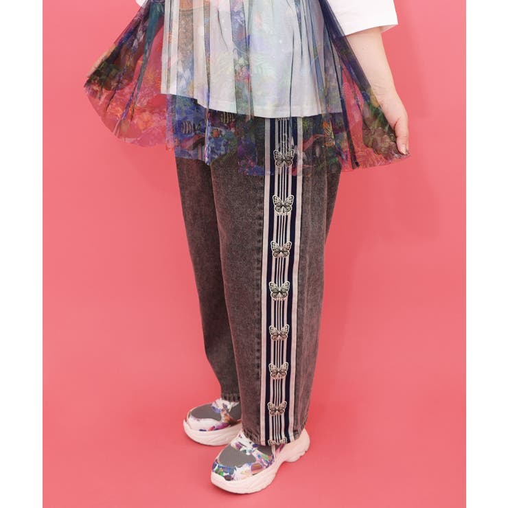 ブラック | 蝶ラインテープ付きデニムパンツ | ScoLar