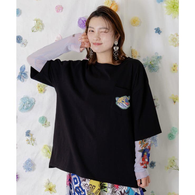 ポップレトロ調 ワッペン風バック刺繍アップリケTシャツ | ScoLar | 詳細画像1 
