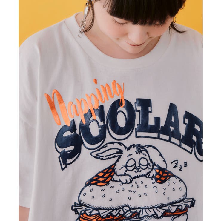 お昼寝ウサギinスカラーバーガー柄Tシャツ | ScoLar | 詳細画像4 