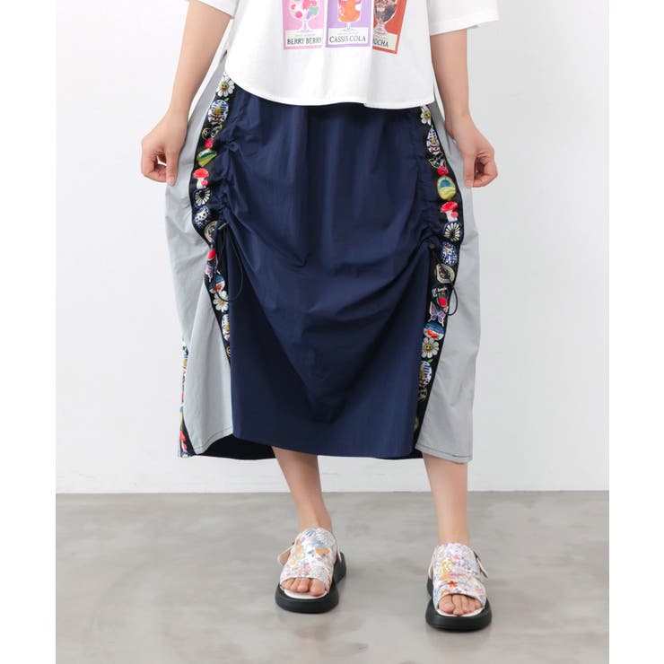 ネイビー | ポップロゴテープ入り 撥水加工スカート | ScoLar