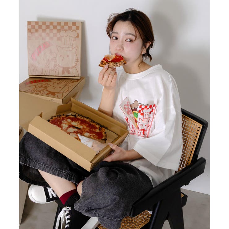 オフホワイト | ポケットギミック付き ピザ屋ネコ＆クマ柄Tシャツ | ScoLar