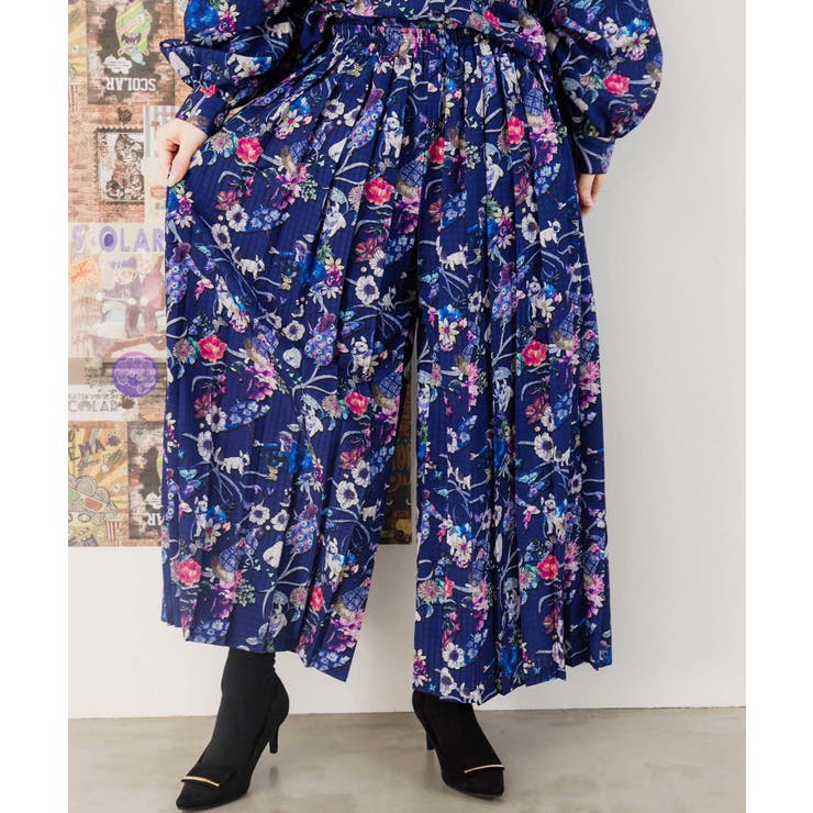 Scolar 花柄ジャケットとネイビーパンツセット Scolar 花柄ジャケットとネイビーパンツセット （楽天市場