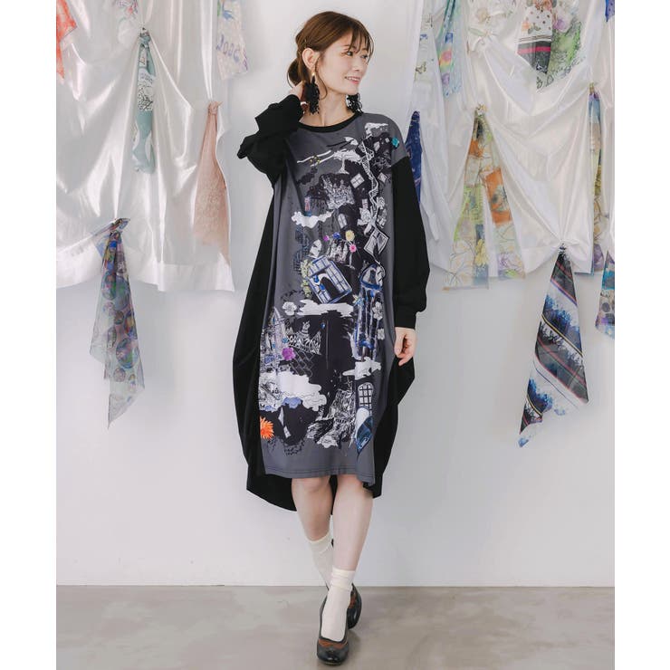 ブラック | 不思議な街柄タック入りワンピース | ScoLar