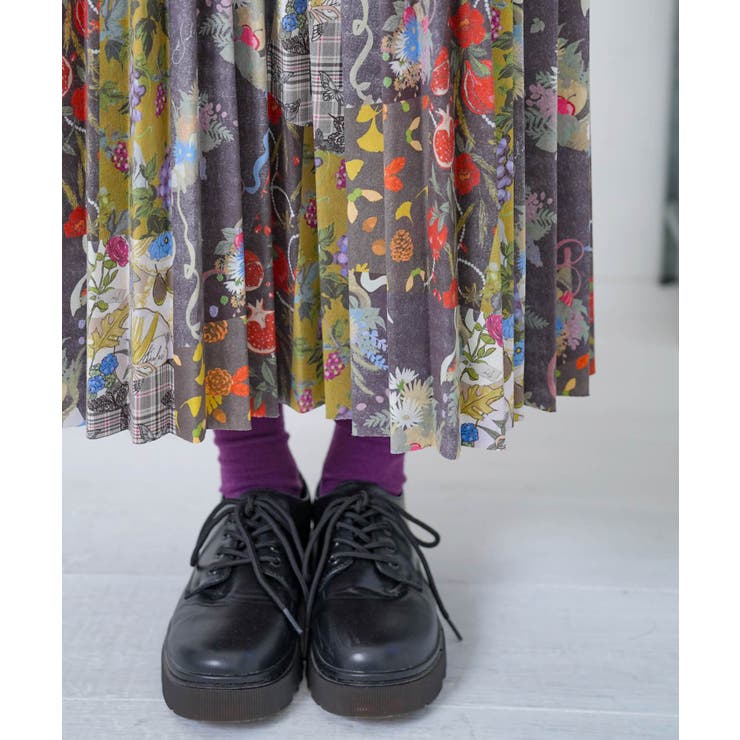 豊穣と繁栄柄スウェードポンチプリーツスカート | ScoLar | 詳細画像4 