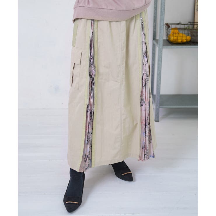 ベージュ | 雪の結晶×星座×楽器柄 2wayカーゴスカート | ScoLar