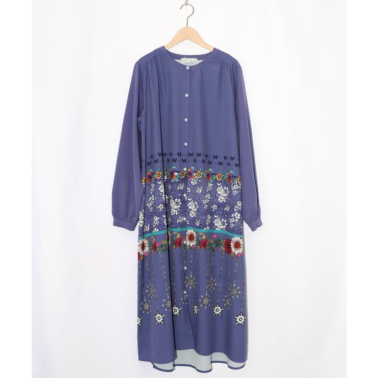 パープル | 冬のオーナメント×花柄 前開きワンピース | ScoLar