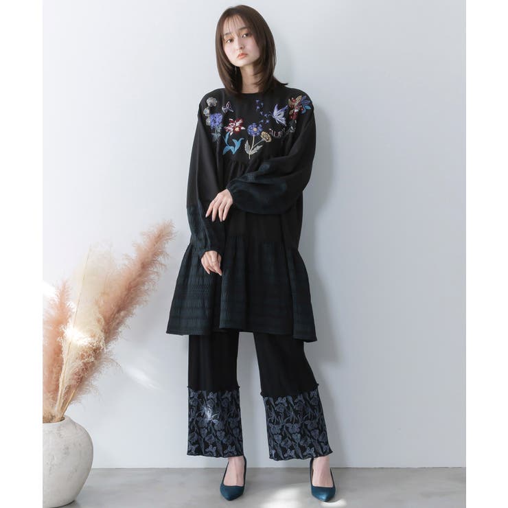 花蝶柄テレコ素材メロウ入りパンツ | ScoLar | 詳細画像1 