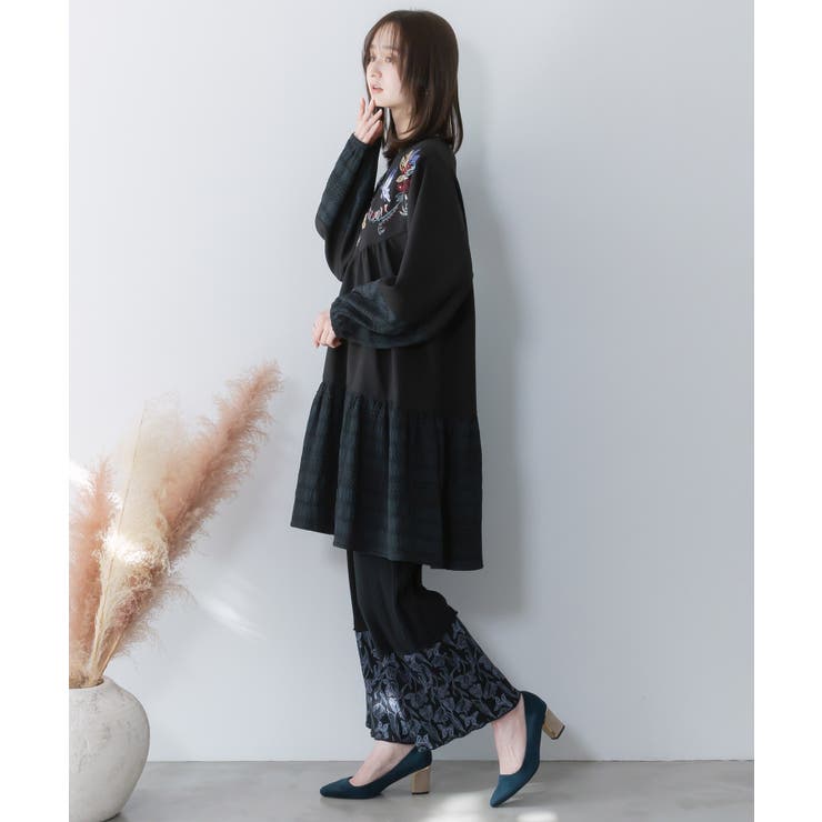 花蝶柄テレコ素材メロウ入りパンツ | ScoLar | 詳細画像2 