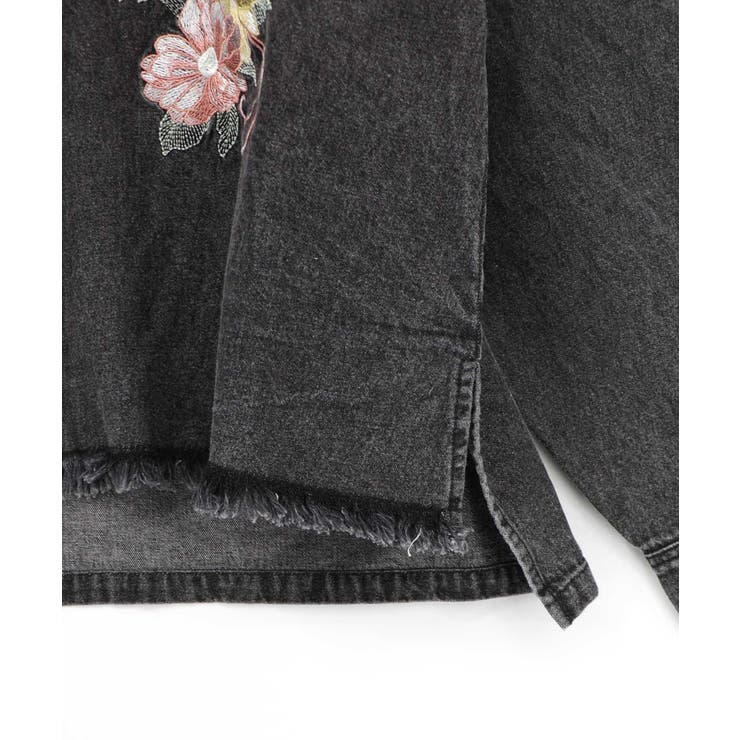 花蝶刺繍すそフリンジ入りデニムシャツ | ScoLar | 詳細画像19 