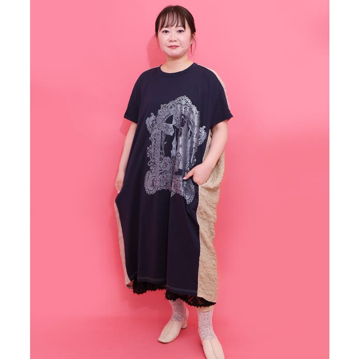 ネイビー | お城のレース風箔プリント異素材切替ワンピース | ScoLar