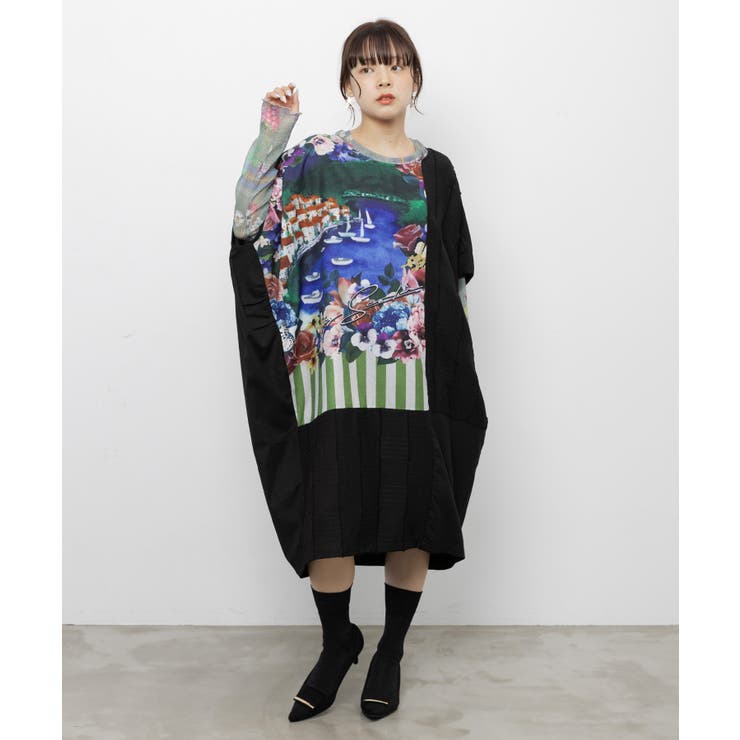 花咲く海辺の街並み柄 アシメドレープワンピース | ScoLar | 詳細画像1 