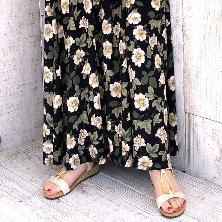 アイボリー | オープンバックルTストラップフラットサンダル | Scramble