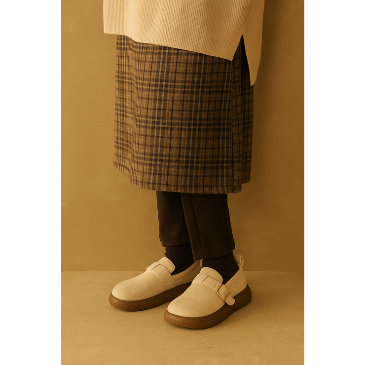 ベージュ | 厚底ベルト付きフラットシューズ カジュアル スエード | Scramble