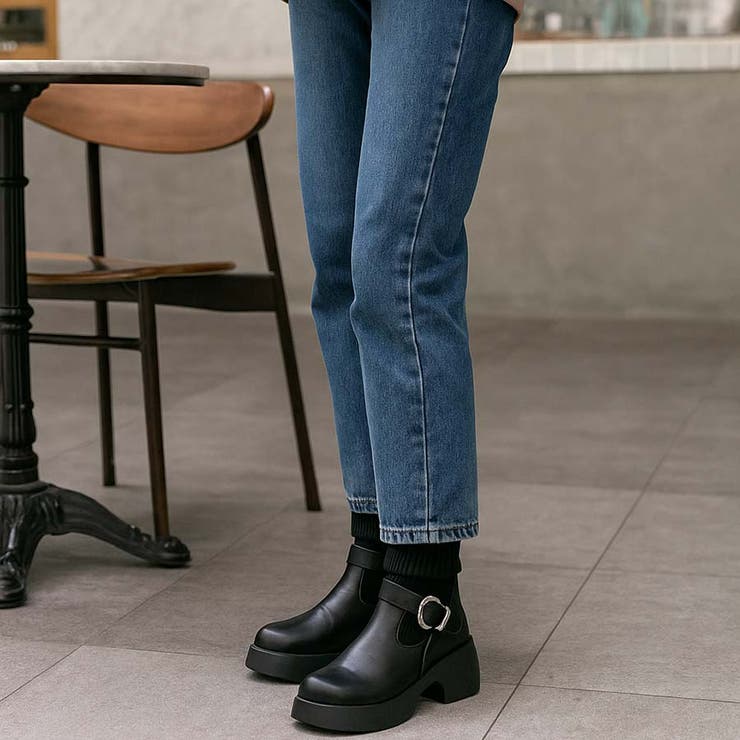 ブラック/PU | ベルトデザイン厚底ボリュームソールソックスブーツ | Scramble