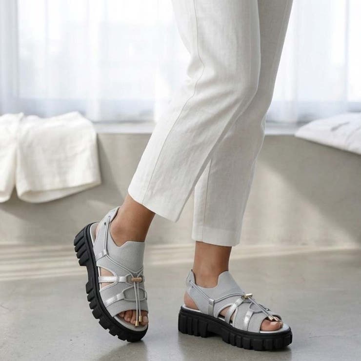 グレー | 最旬！メッシュ × ドローストリング 厚底スニーカーサンダル | Scramble