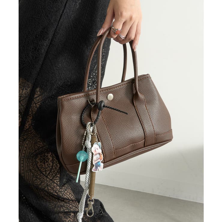 ブラウン | PUレザーショルダーバッグ チャーム キーホルダー付き | SETUP7【WOMEN】