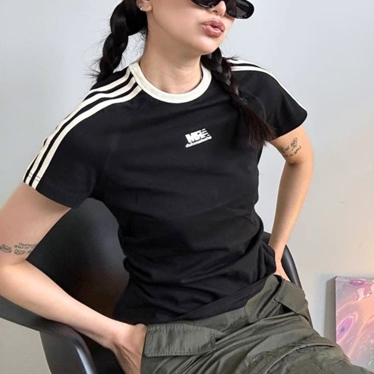 袖ラインシンプルスポーティーTシャツ 韓国 ストリート[品番
