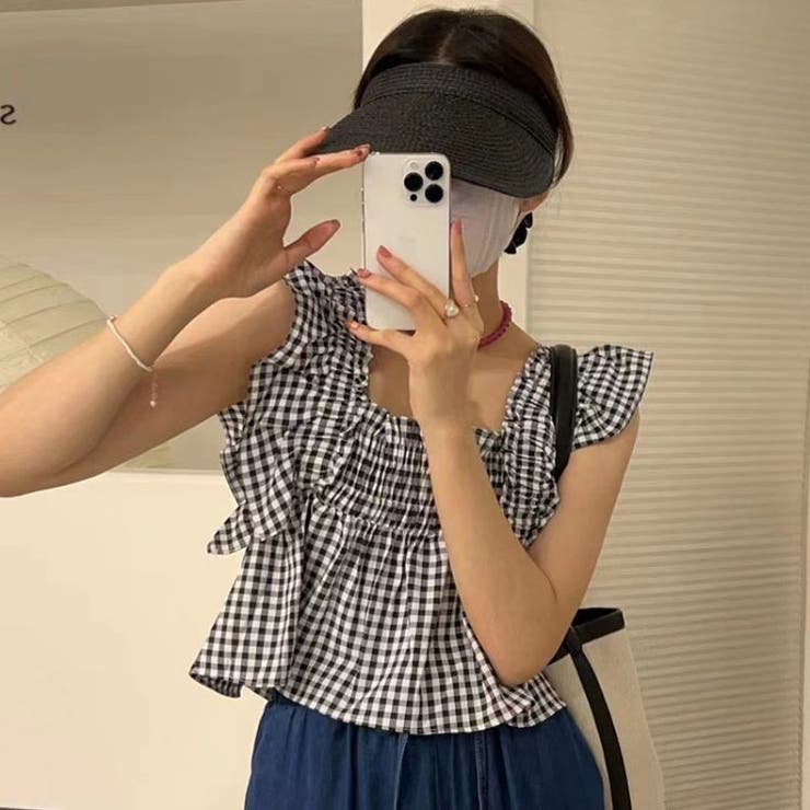 美品✨HUG OWAR ギンガムチェックフリルブラウス 黒白 ギンガムチェックフリルブラウス | レディースファッション通販