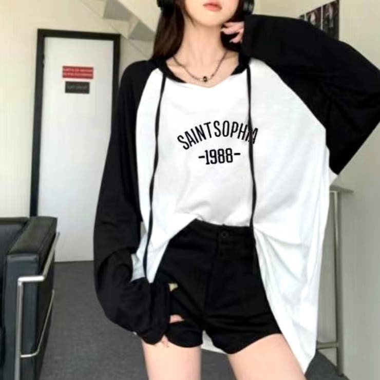 ロゴプリントラグランフードロンT 春 秋[品番：SHNW0011003]｜SHEENA （シーナ）のレディースファッション通販