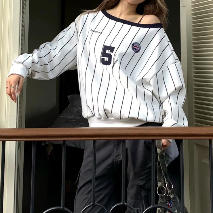 ピンストライプワンショルダーゲームシャツトレーナー 春 秋 | SHEENA  | 詳細画像4 