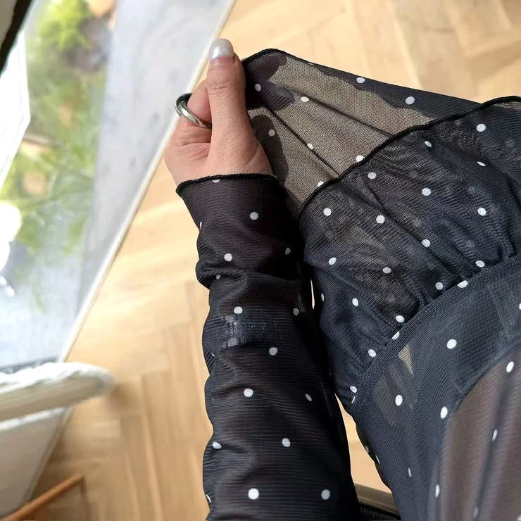 裾フリルドットシアートップス[品番：SHNW0012493]｜SHEENA （シーナ