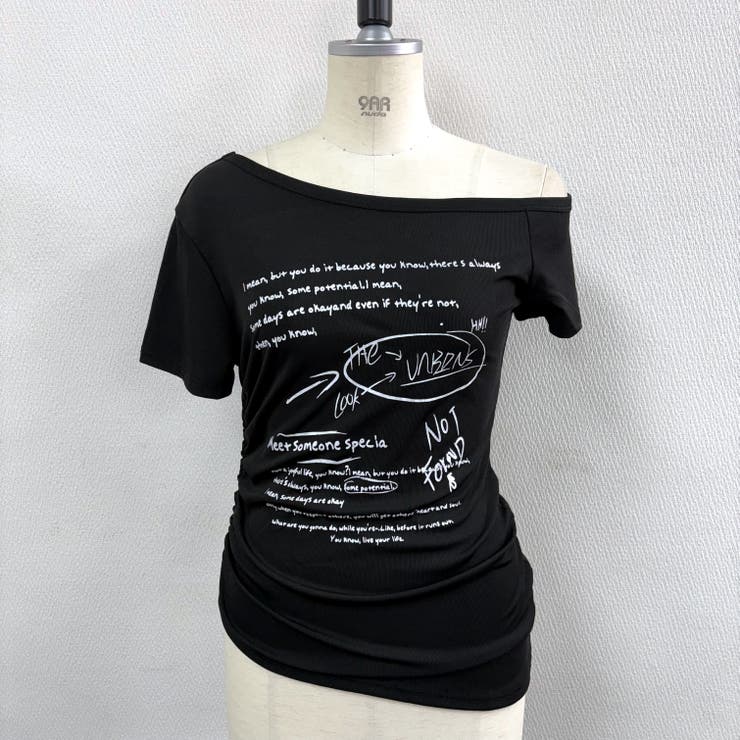 サイドギャザーワンショルレタリングプリントTシャツ[品番