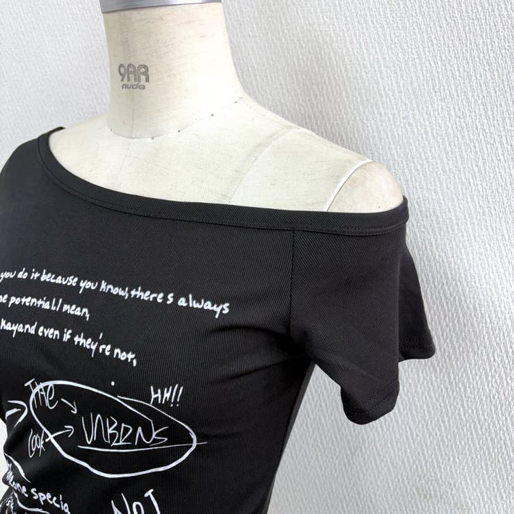 サイドギャザーワンショルレタリングプリントTシャツ[品番