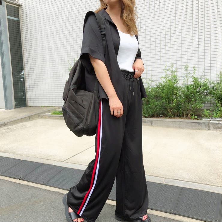トレンド ゆるワイドパンツ ストリート系 ライン入り 春夏コーデ サイドラインストレートパンツ 春 夏[品番：SHNW0008802