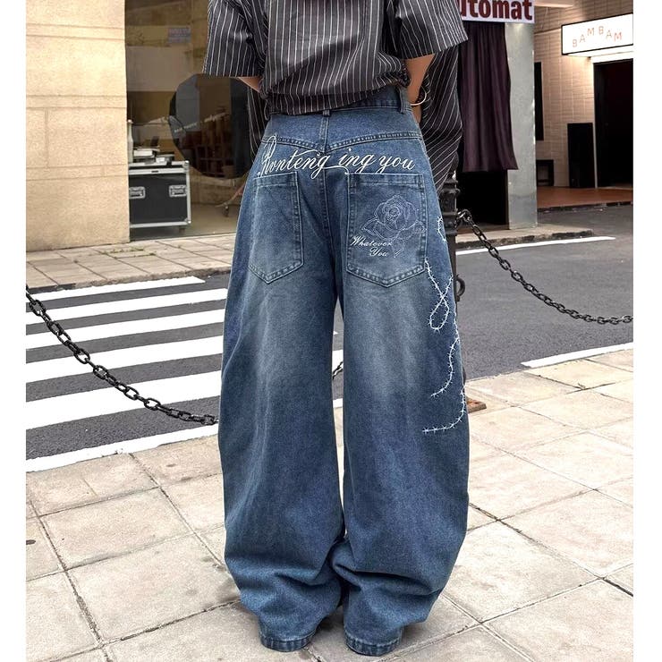 バックローズ刺繍ロゴカーブワイドデニムパンツ[品番：SHNW0012738