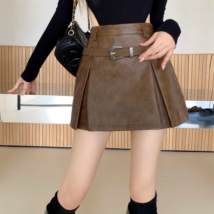 CELINE　レザーベルト付きスカート gossip!ロサンゼルス スカート ベルト付き プリーツミニ合成皮革