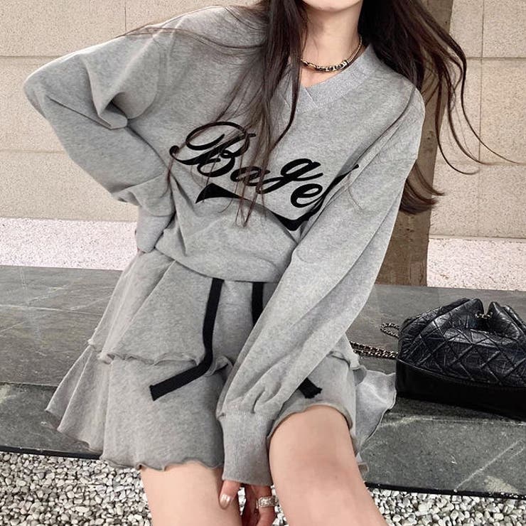 グレー | Vネックロゴトレーナー×ティアードミニスカート 2点SET 秋 | SHEENA 