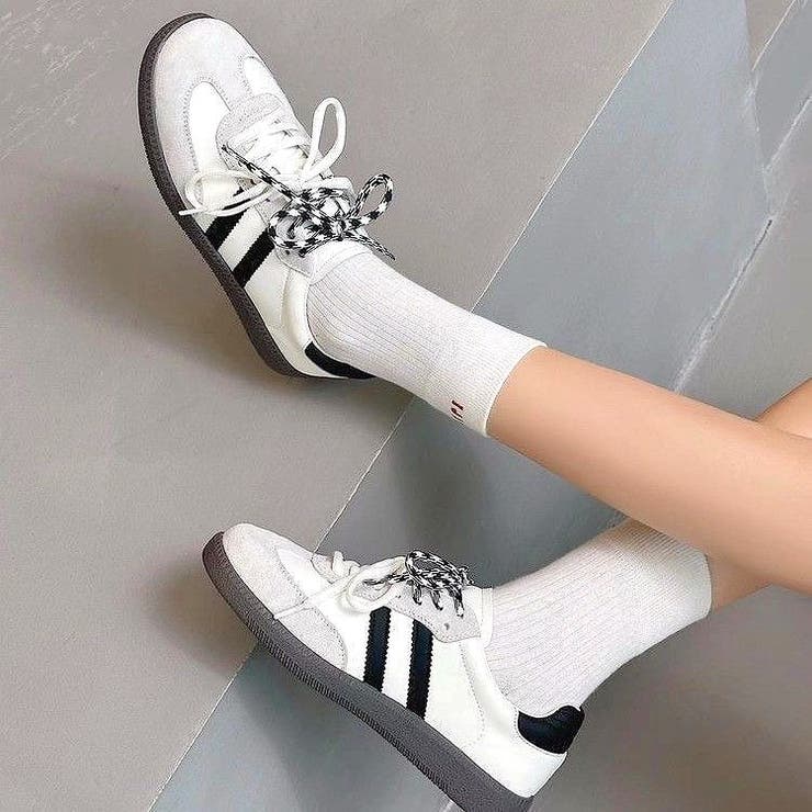 オフホワイト | ダブルシューレースラインスニーカー | SHEENA 