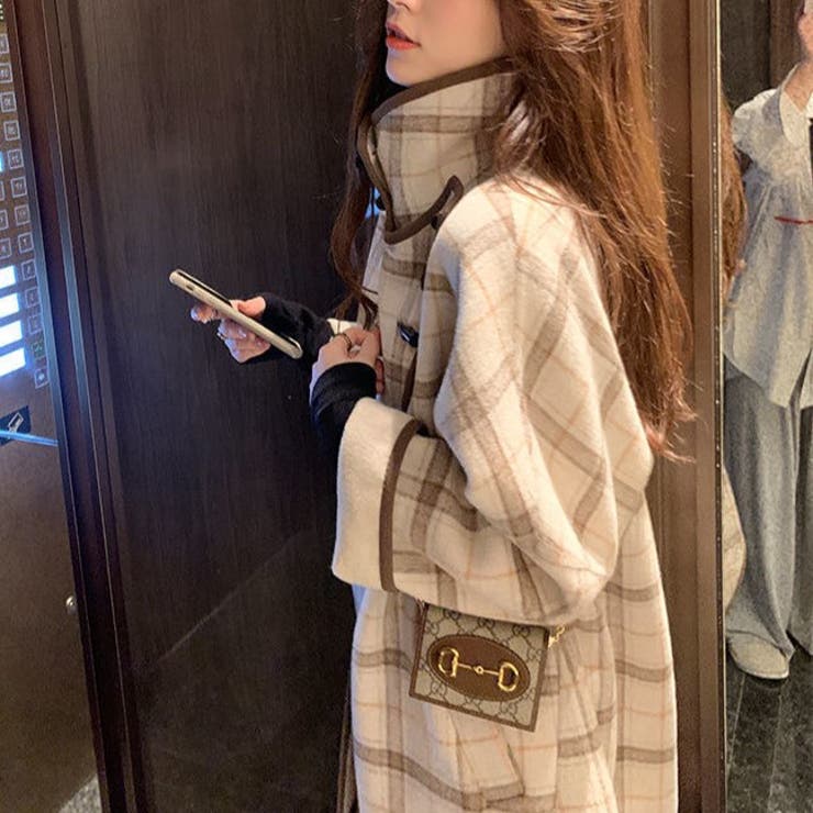 ハイネックチェック柄ケープ風コート[品番：SHNW0010422]｜Achic