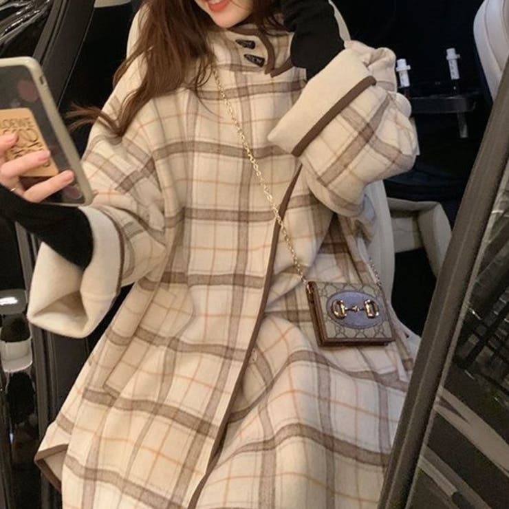 ハイネックチェック柄ケープ風コート[品番：SHNW0010422]｜Achic
