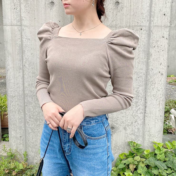 美品✨シーニュ　とんがりパフtops Manon　パワーショルダー　サマーウール ミラノリブパワーショルダーニット トップス パワショル[品番