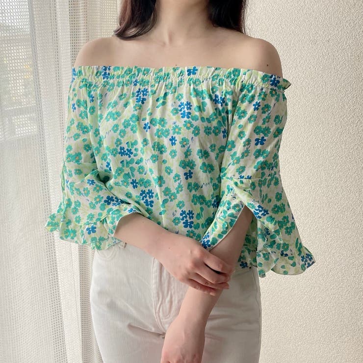 bibiy. 花モチーフフリルトップス 1-2.jpg