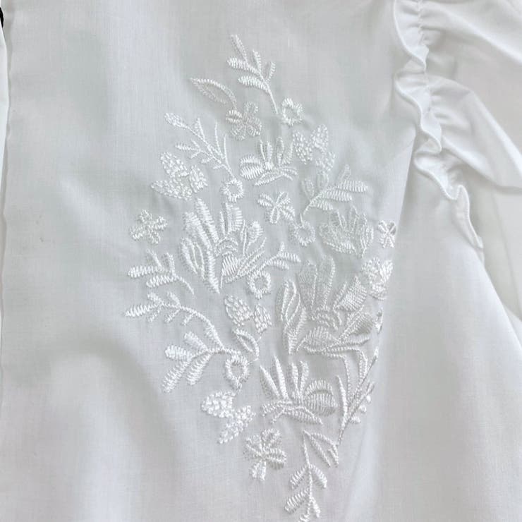 フラワー刺繍バルーンスリーブシャツ ブラウス ボリューム袖