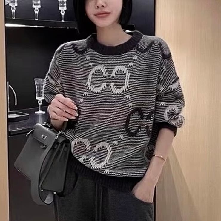 グレー | 英字モチーフ丸首ニット | LADY LIKE 